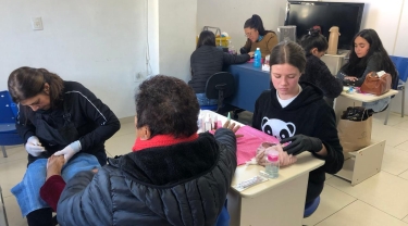 Aulas Práticas - Curso: MANICURE E PEDICURE