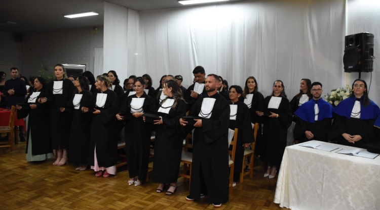 Formatura Manicure Pedicure e Unhas Postiças 2025